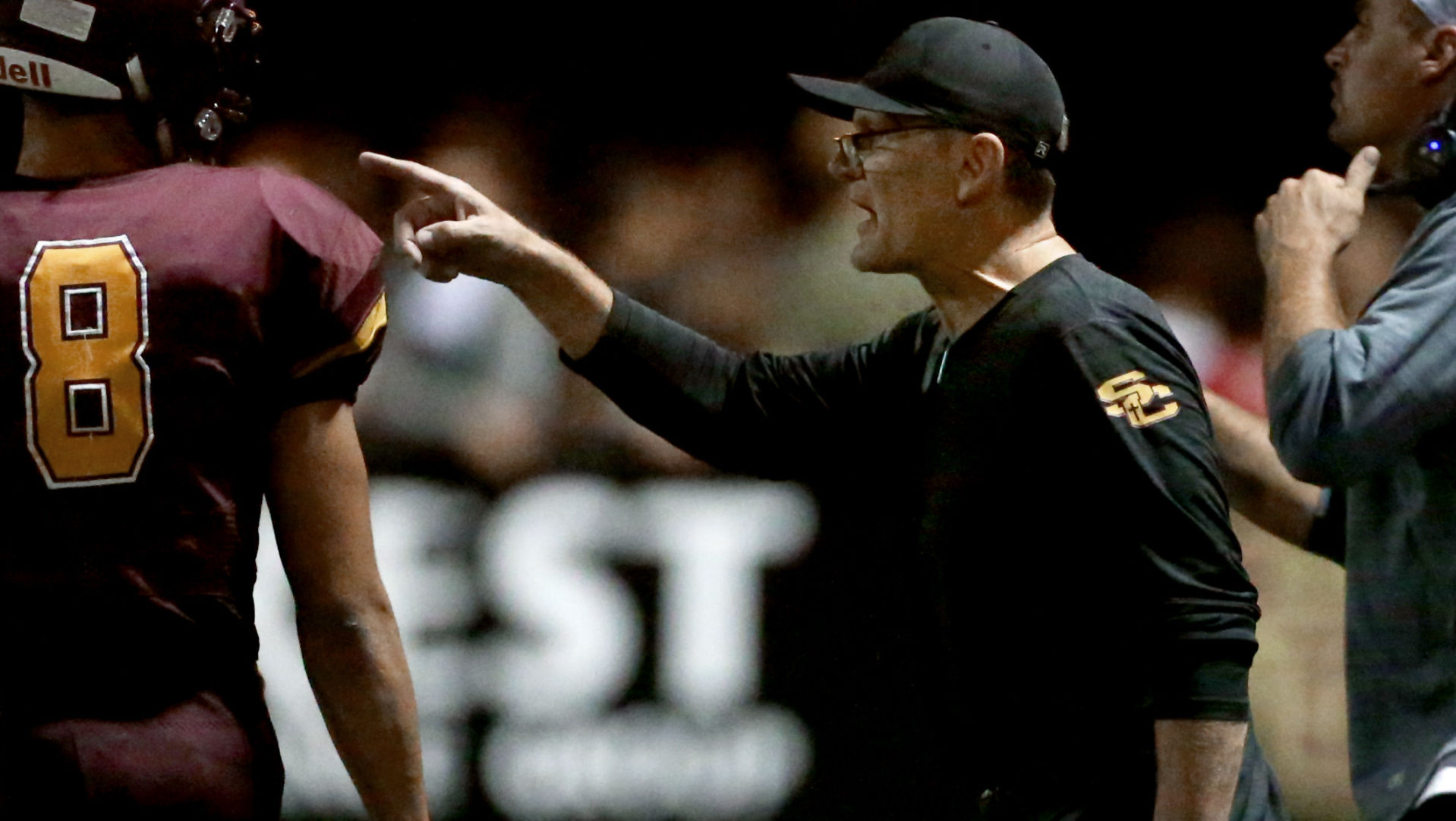 092218-spt-hsfb salpointe34-p.jpg
